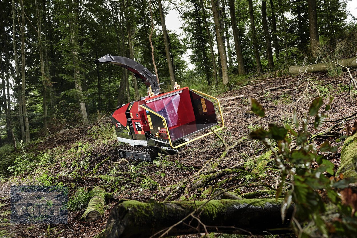 Holzhacker & Holzhäcksler des Typs TP 215 TRACK Holzhacker /Holzhäcksler mit Dieselmotor und Kettenfahrwerk, Neumaschine in Schmallenberg (Bild 15)