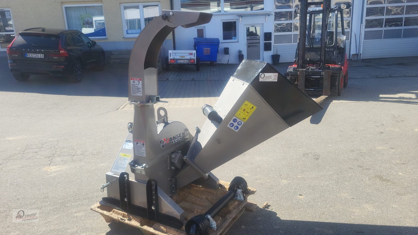 Holzhacker & Holzhäcksler typu Wood Chipper B42, Neumaschine v Regen (Obrázek 1)