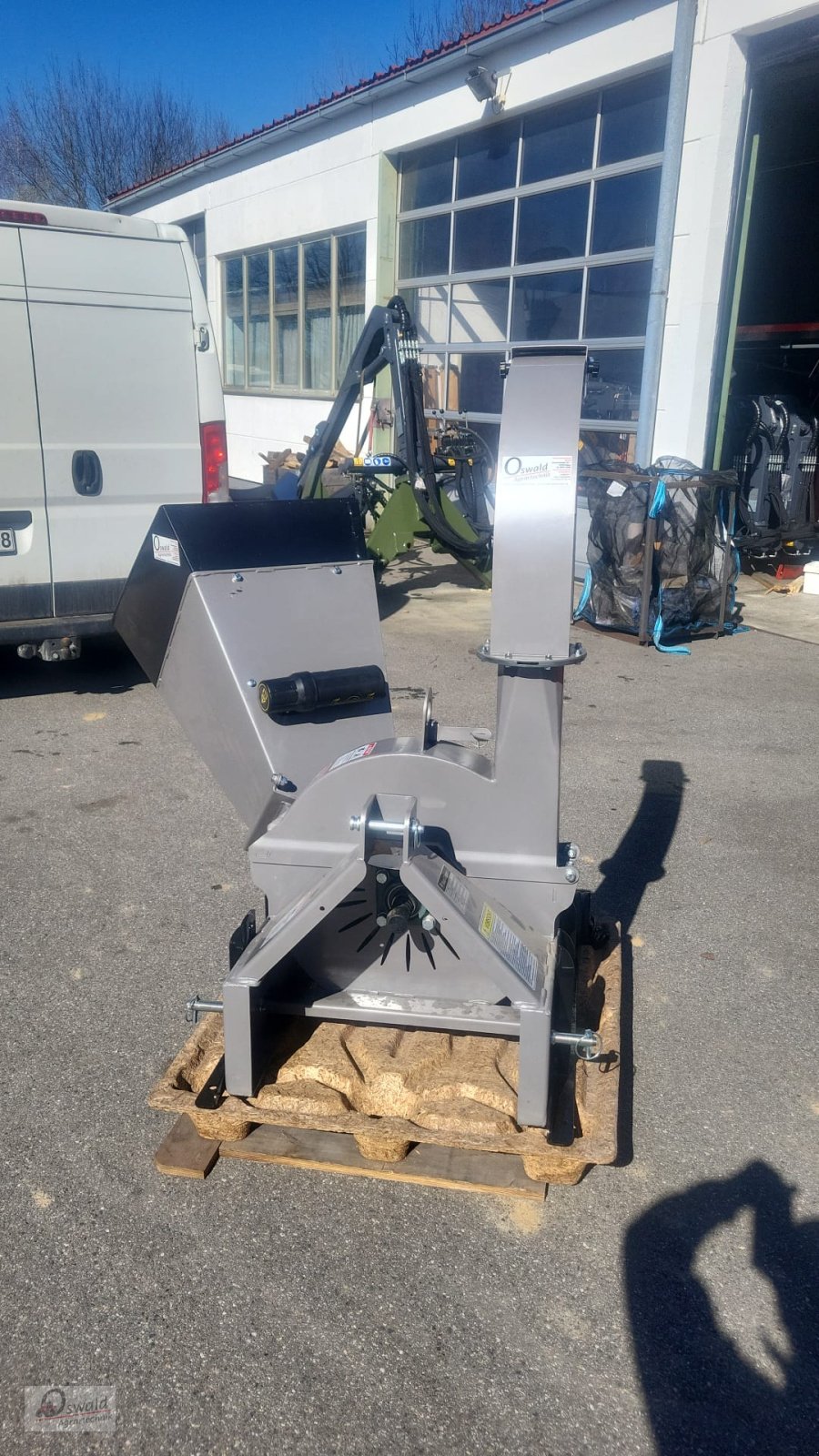 Holzhacker & Holzhäcksler typu Wood Chipper B42, Neumaschine v Regen (Obrázek 3)