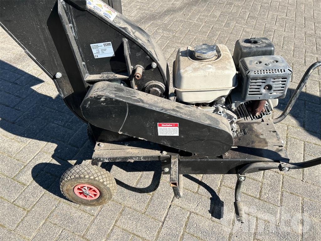 Holzhäcksler & Buschhacker типа Echo GHX-CH890, Gebrauchtmaschine в Düsseldorf (Фотография 3)