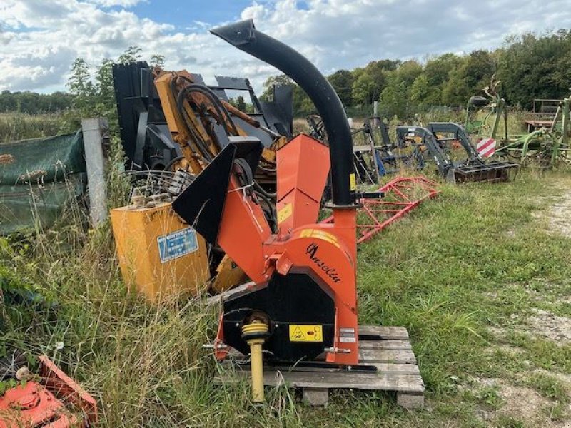 Holzhäcksler & Buschhacker des Typs SMA SC5540BXE, Gebrauchtmaschine in les hayons (Bild 2)