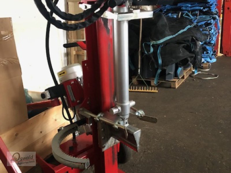 Holzspalter des Typs AMR Vel 08T, Neumaschine in Regen