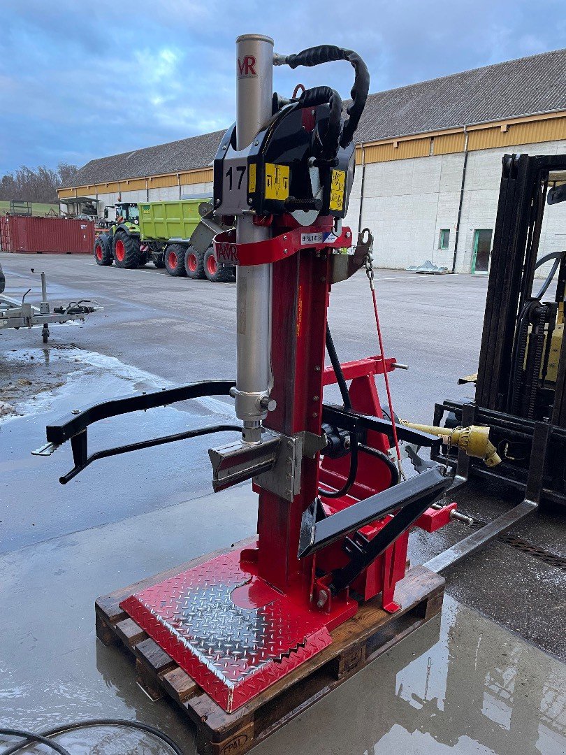 Holzspalter типа AMR VPF 17, Gebrauchtmaschine в Domdidier (Фотография 4)