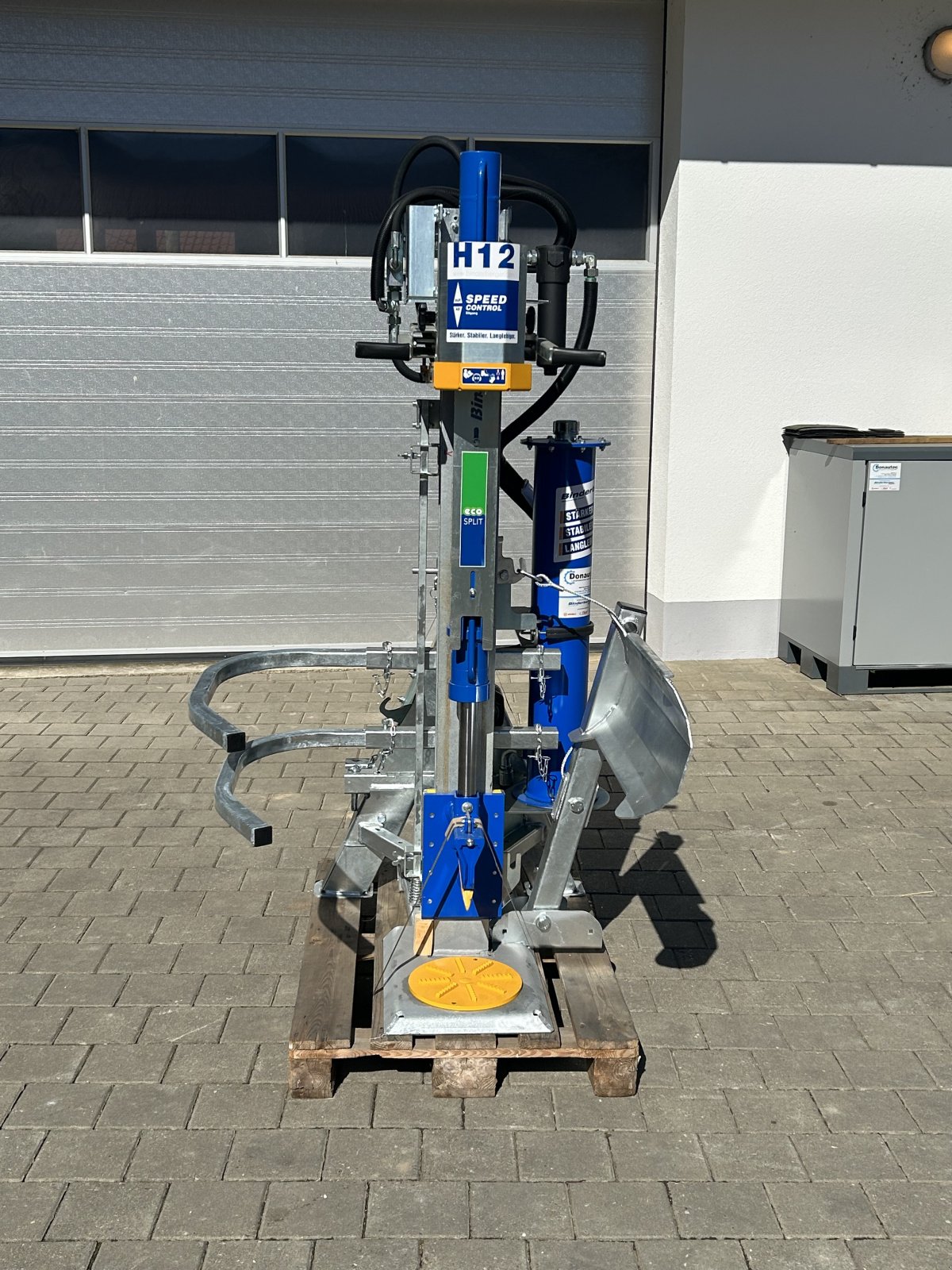 Holzspalter des Typs Binderberger H 12 Z, Neumaschine in Rennertshofen (Bild 1)