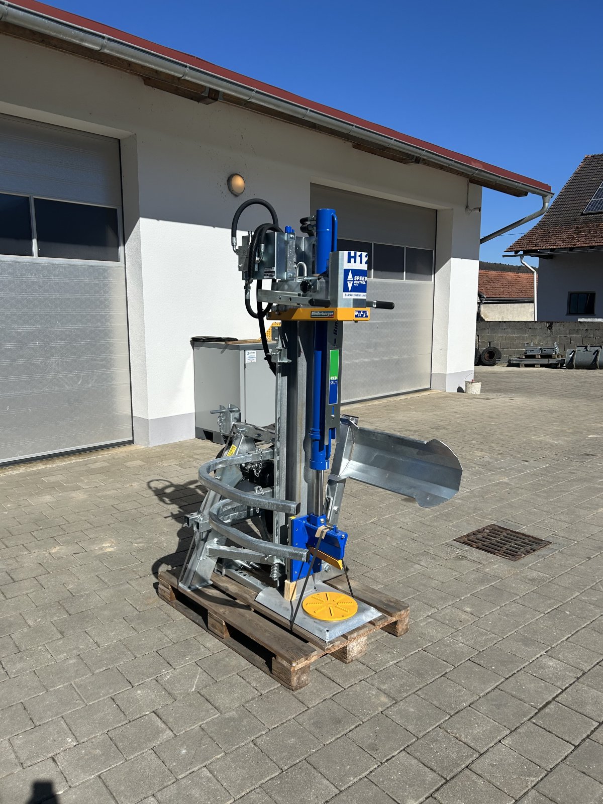 Holzspalter des Typs Binderberger H 12 Z, Neumaschine in Rennertshofen (Bild 2)