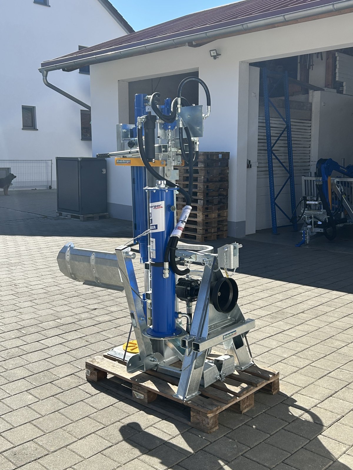 Holzspalter des Typs Binderberger H 12 Z, Neumaschine in Rennertshofen (Bild 4)