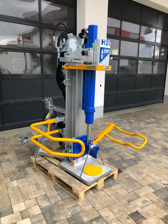 Holzspalter des Typs Binderberger H 20 Z, Neumaschine in Rennertshofen (Bild 1)