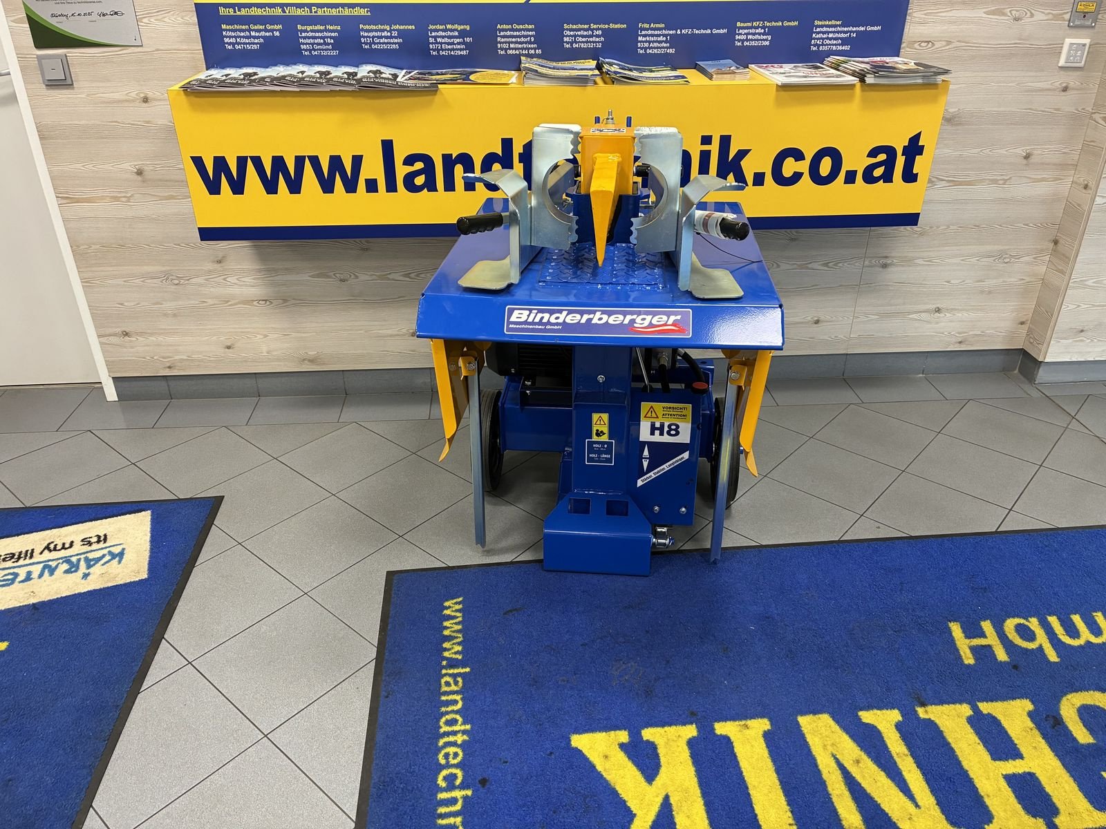 Holzspalter des Typs Binderberger H 8 E, Neumaschine in Villach (Bild 1)