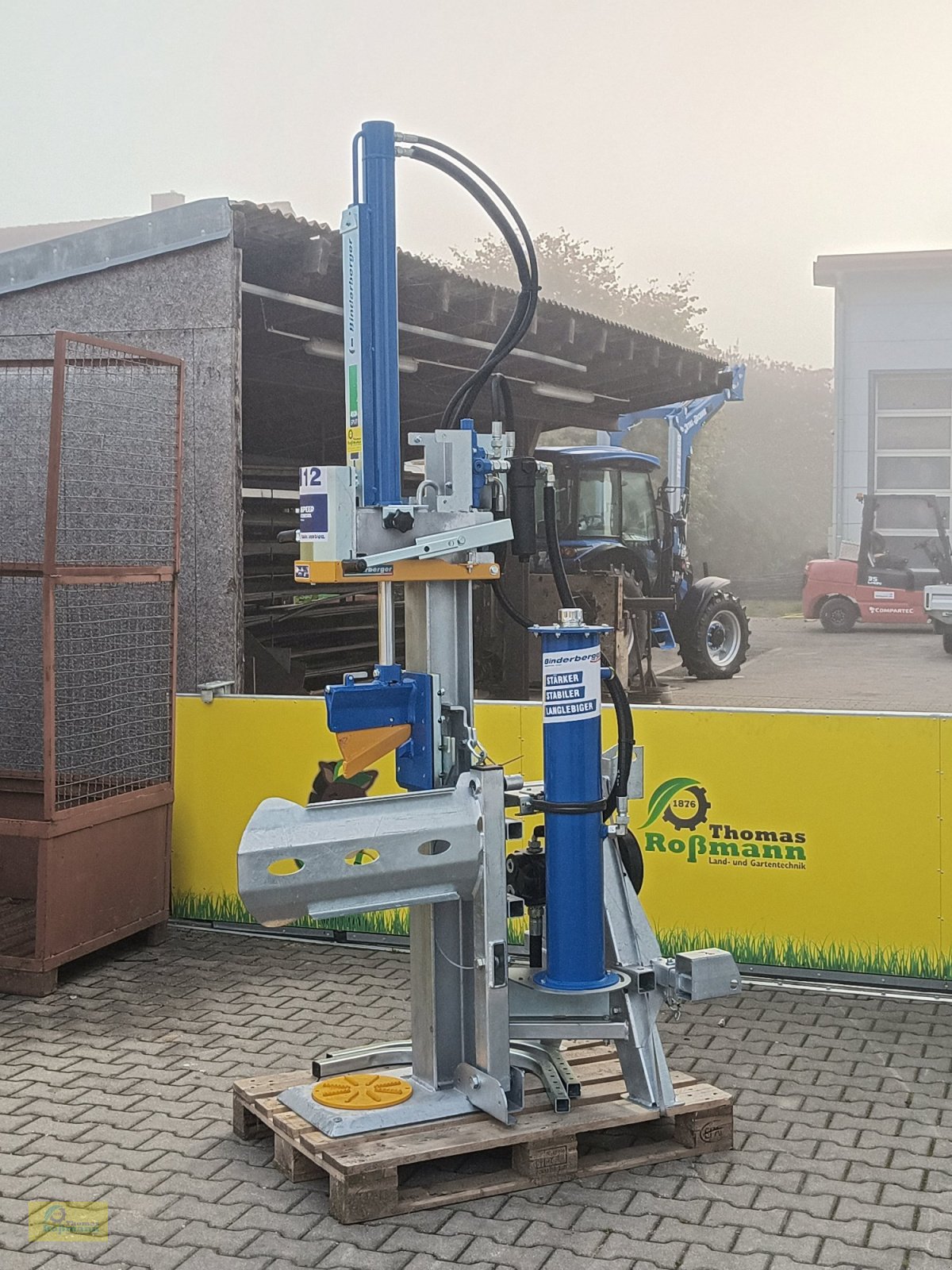 Holzspalter des Typs Binderberger H12 Z, Neumaschine in Tegernbach (Bild 2)