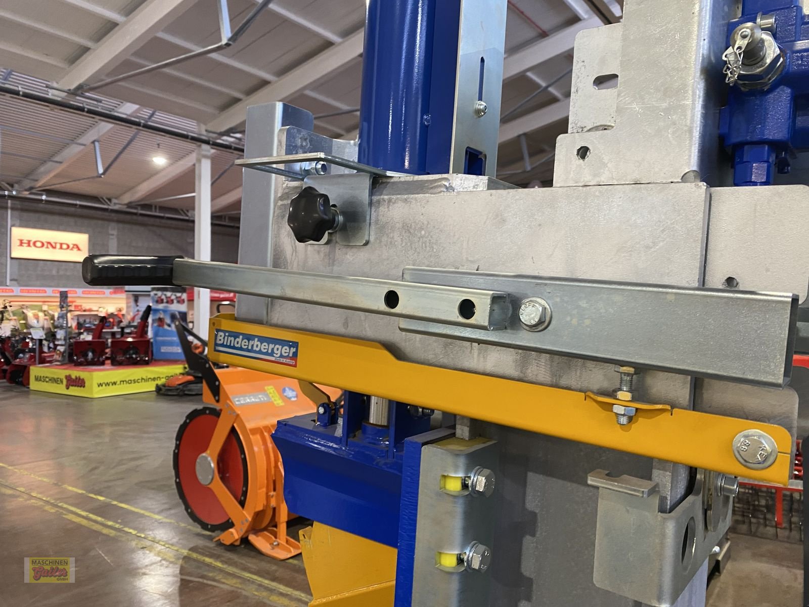 Holzspalter des Typs Binderberger H20Z Holzspalter mit Stammheber, Neumaschine in Kötschach (Bild 23)