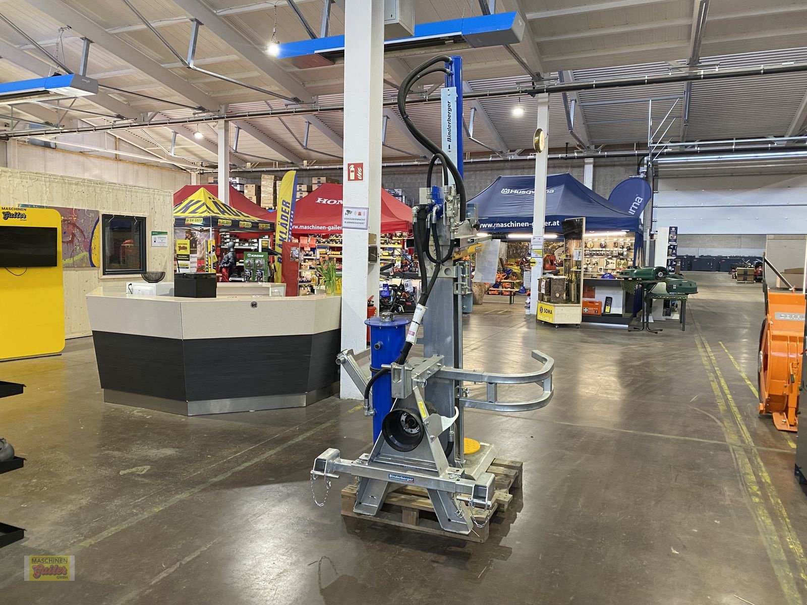 Holzspalter des Typs Binderberger H20Z Holzspalter mit Stammheber, Neumaschine in Kötschach (Bild 8)