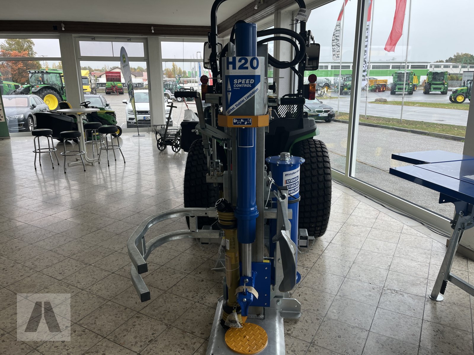 Holzspalter des Typs Binderberger H20z, Neumaschine in Eggenfelden (Bild 4)