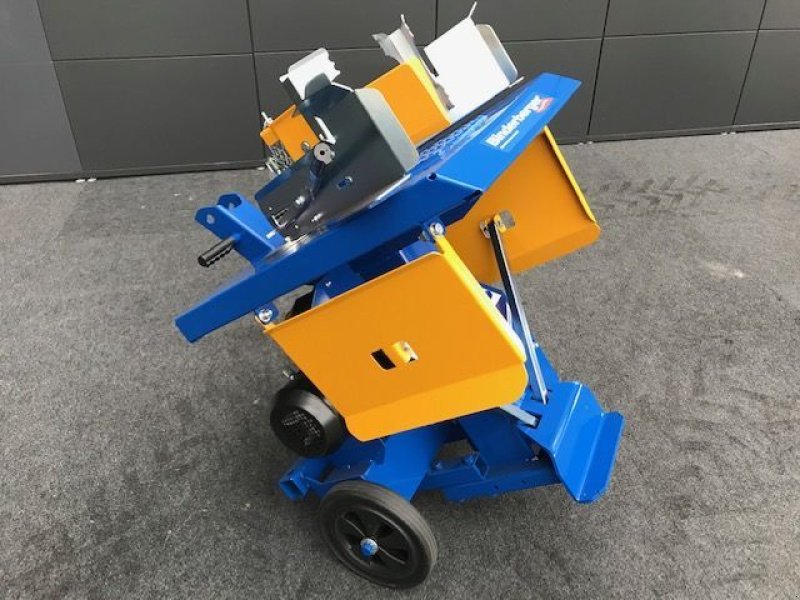 Holzspalter des Typs Binderberger Holzspalter H8E  8 Tonnen, Neumaschine in Tamsweg (Bild 13)