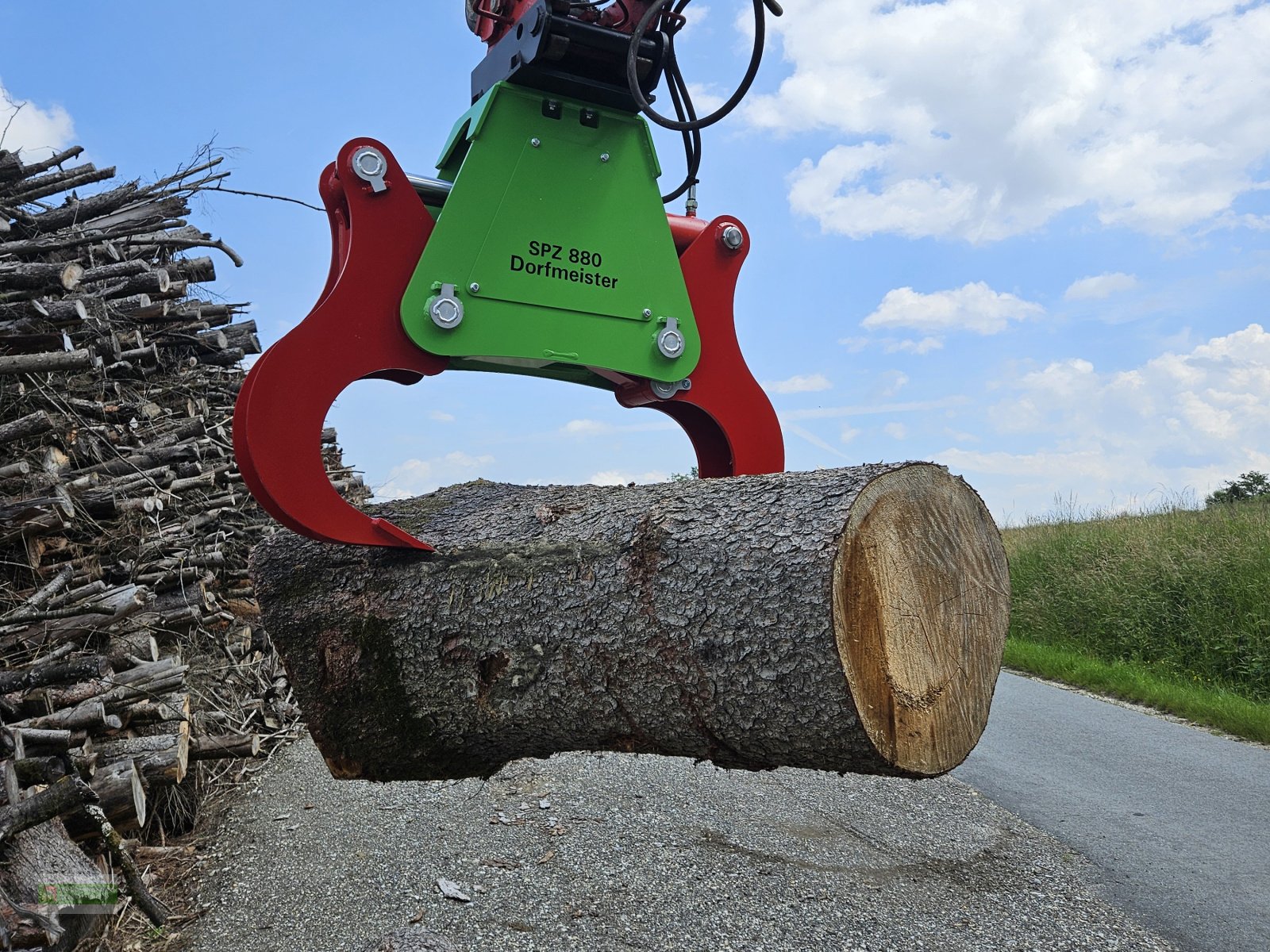Holzspalter des Typs Dorfmeister Spaltzange Bagger, Hackmaschine SPZ 880, Neumaschine in Roßbach (Bild 2)