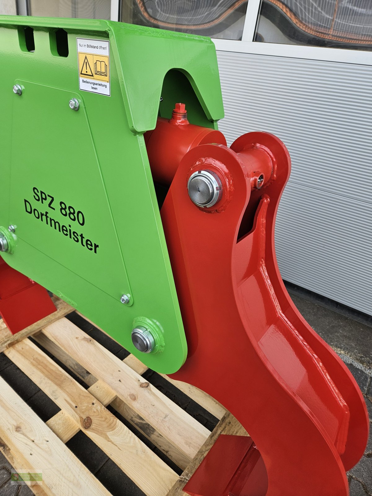 Holzspalter des Typs Dorfmeister Spaltzange Bagger, Hackmaschine SPZ 880, Neumaschine in Roßbach (Bild 12)