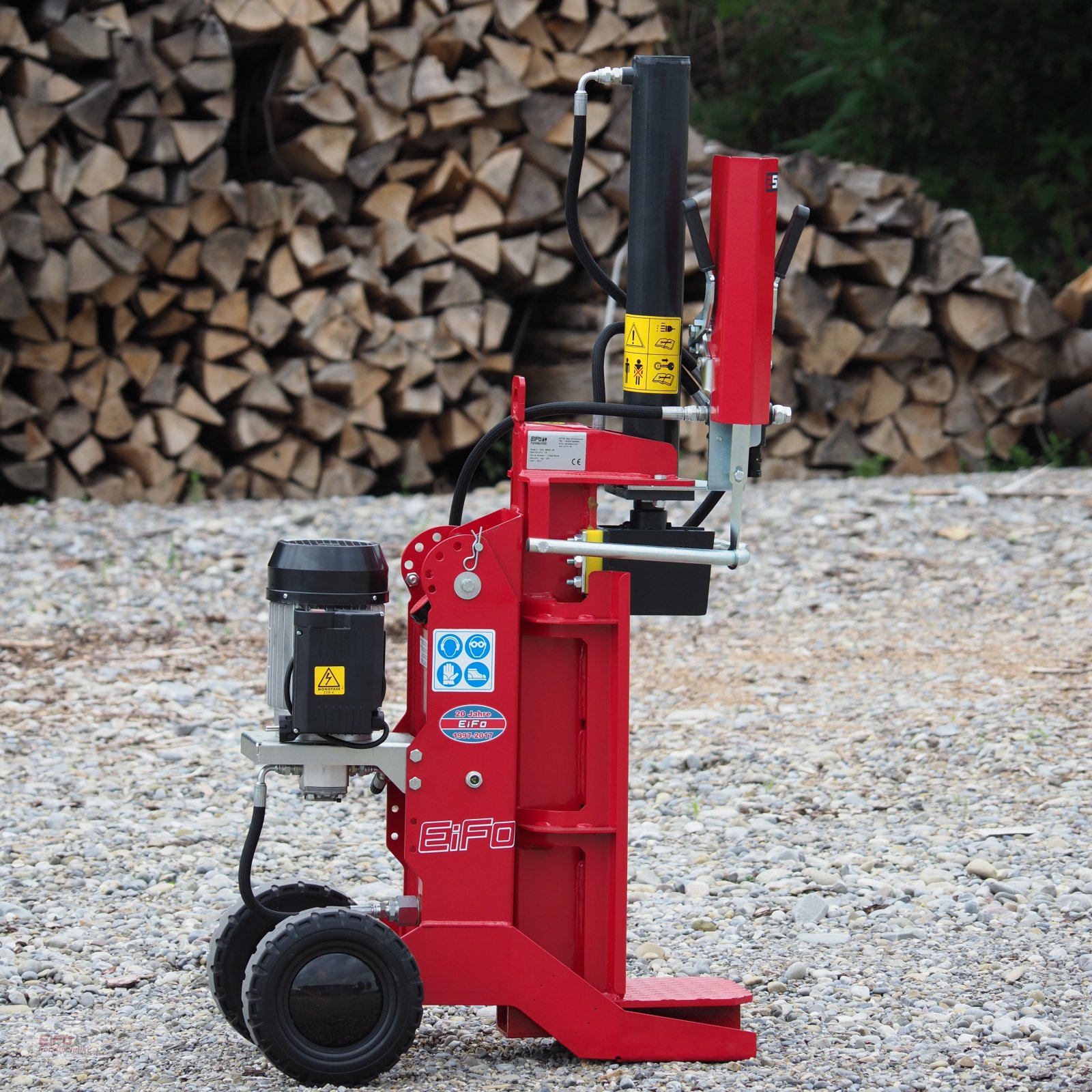 Holzspalter of the type EiFo BR 54 - 10 E, Neumaschine in Bad Grönenbach (Picture 2)