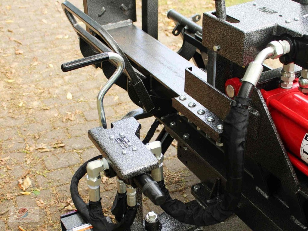 Holzspalter des Typs HZC Power HS30290 30 t liegend Holzspalter mit Benzinmotor & Stammheber, Neumaschine in Krefeld (Bild 3)