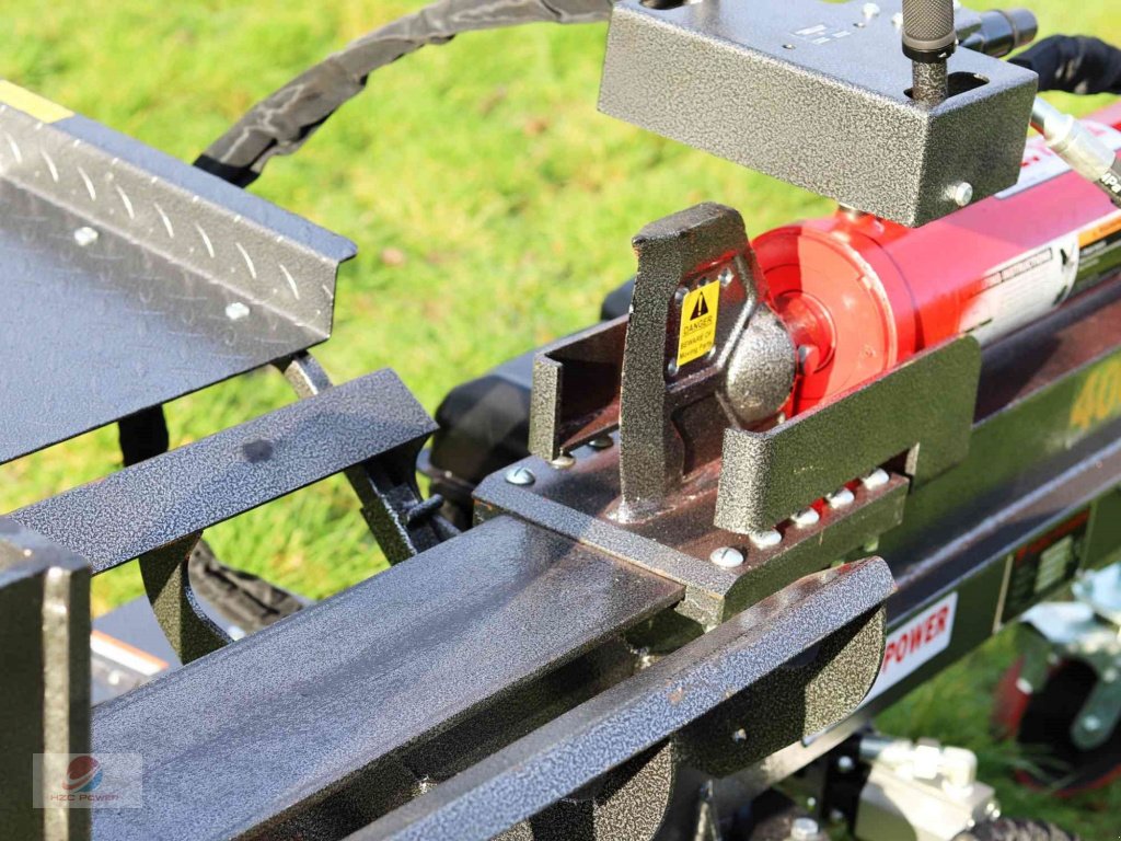 Holzspalter des Typs HZC Power HS40285 40 t stehender & liegender Holzspalter mit Benzinmotor & Tisch, Neumaschine in Krefeld (Bild 2)