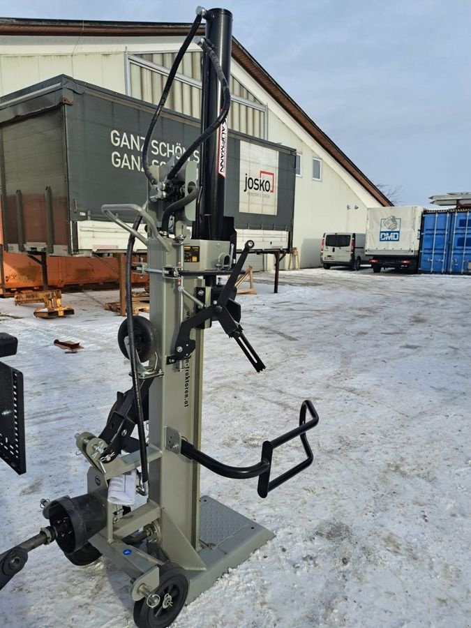 Holzspalter typu Jansen TS-22 mit Stammheber, Neumaschine v NATTERNBACH (Obrázek 14)