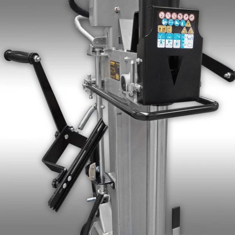 Holzspalter typu Jansen TS-22 mit Stammheber, Neumaschine v NATTERNBACH (Obrázek 20)