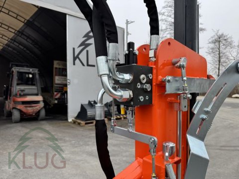Holzspalter des Typs Kozina HCD 17T Vertikalholzspalter, Neumaschine in Pirching am Traubenberg (Bild 7)