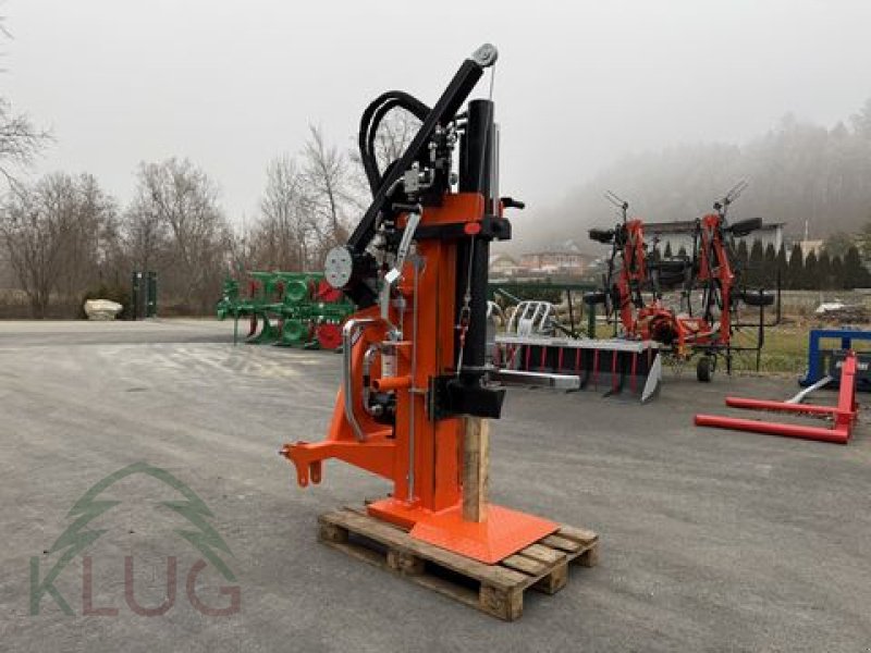 Holzspalter des Typs Kozina HCD 25T Vertikalholzspalter mit Seilwinde, Neumaschine in Pirching am Traubenberg (Bild 1)