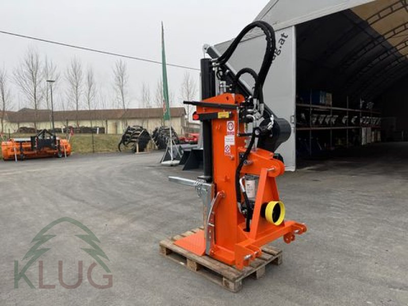 Holzspalter des Typs Kozina HCD 25T Vertikalholzspalter mit Seilwinde, Neumaschine in Pirching am Traubenberg (Bild 19)