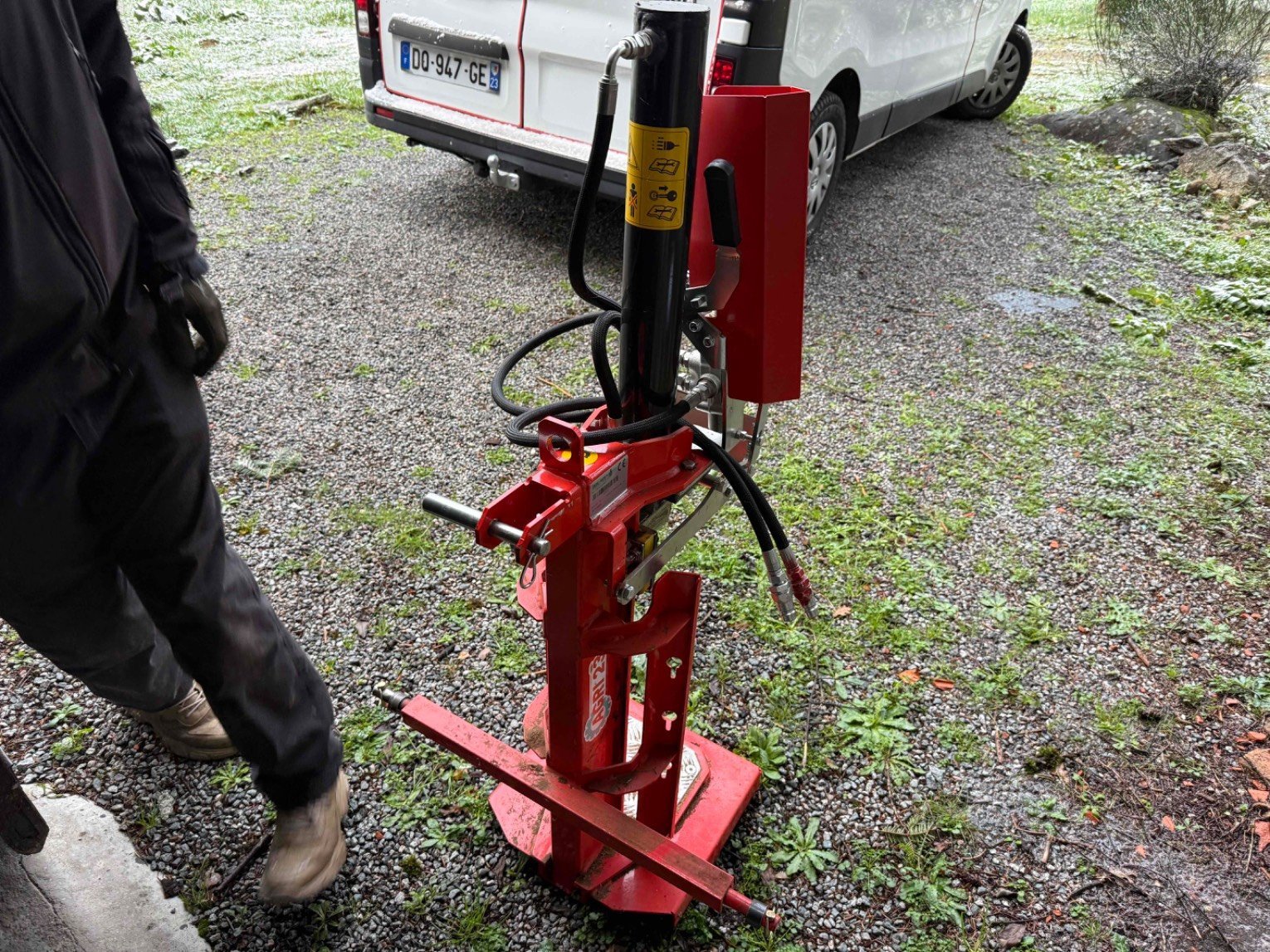 Holzspalter des Typs Kubota S10TH56, Gebrauchtmaschine in LA SOUTERRAINE (Bild 5)