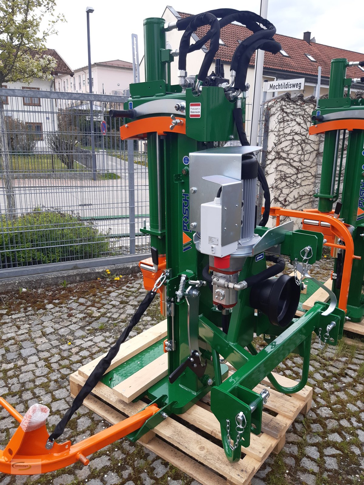 Holzspalter des Typs Posch HydroCombi 16 Lagermaschine Sofort Verfügbar, Neumaschine in Frontenhausen (Bild 2)