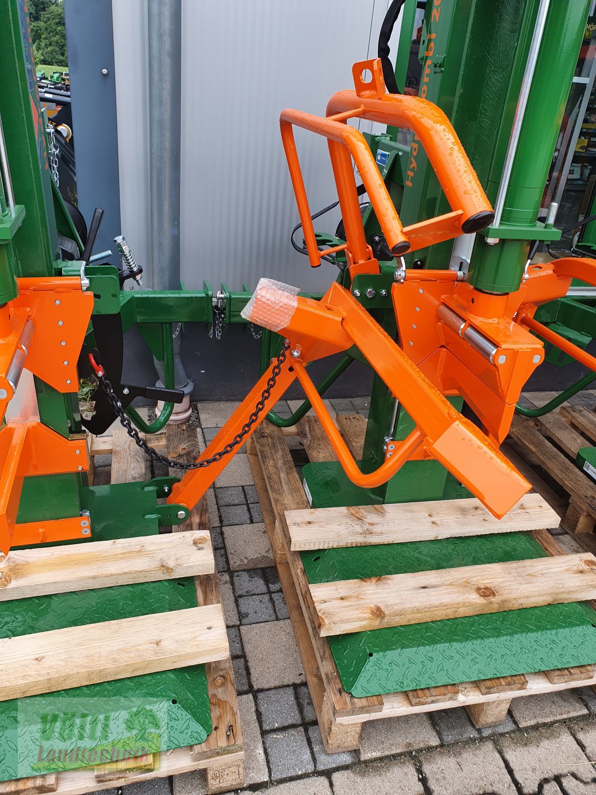 Holzspalter of the type Posch HydroCombi 18, Neumaschine in Hutthurm bei Passau (Picture 6)