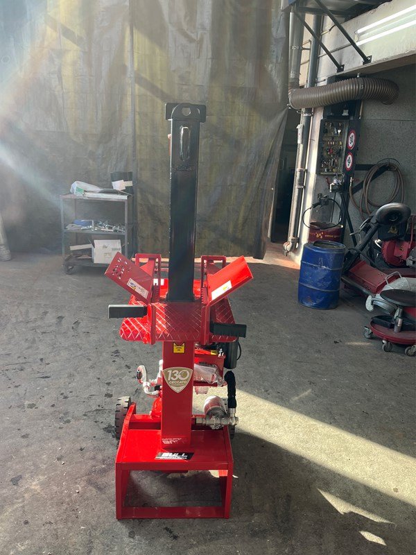 Holzspalter des Typs Sonstige 8 T, Neumaschine in Helgisried (Bild 3)