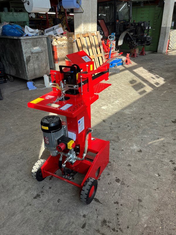 Holzspalter typu Sonstige 8T, Neumaschine v Helgisried (Obrázek 1)