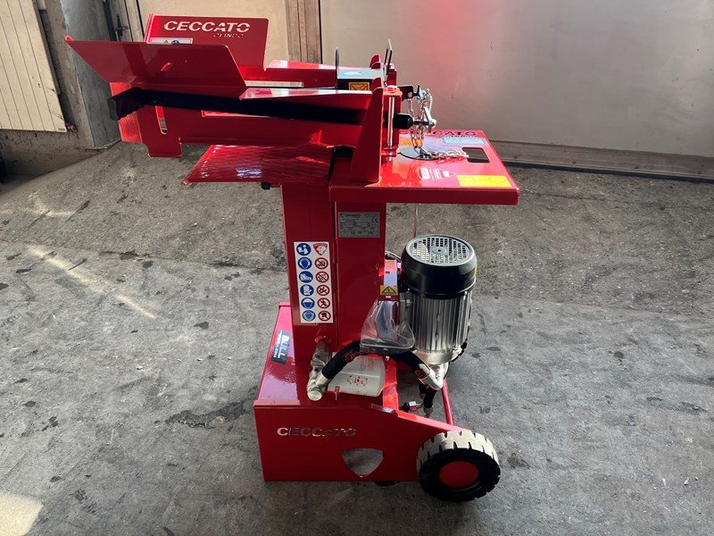 Holzspalter typu Sonstige 8T, Neumaschine v Helgisried (Obrázek 4)