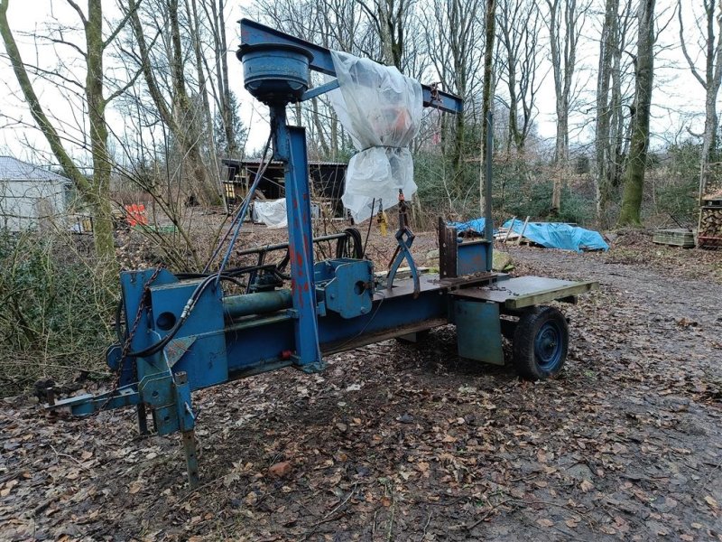 Holzspalter du type Sonstige Brændekløver trykker ca. 30 tons. Med el kran på MOMSFRI, Gebrauchtmaschine en Egtved (Photo 1)