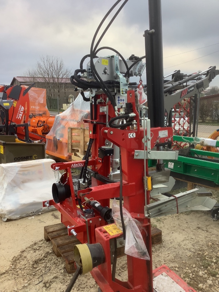 Holzspalter des Typs Sonstige FV14T, Gebrauchtmaschine in GONSANS (Bild 1)