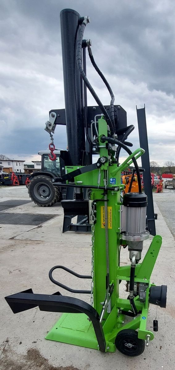 Holzspalter des Typs Sonstige Holzlspalter Zipper 30 to IntNr 11708, Gebrauchtmaschine in Strem (Bild 2)