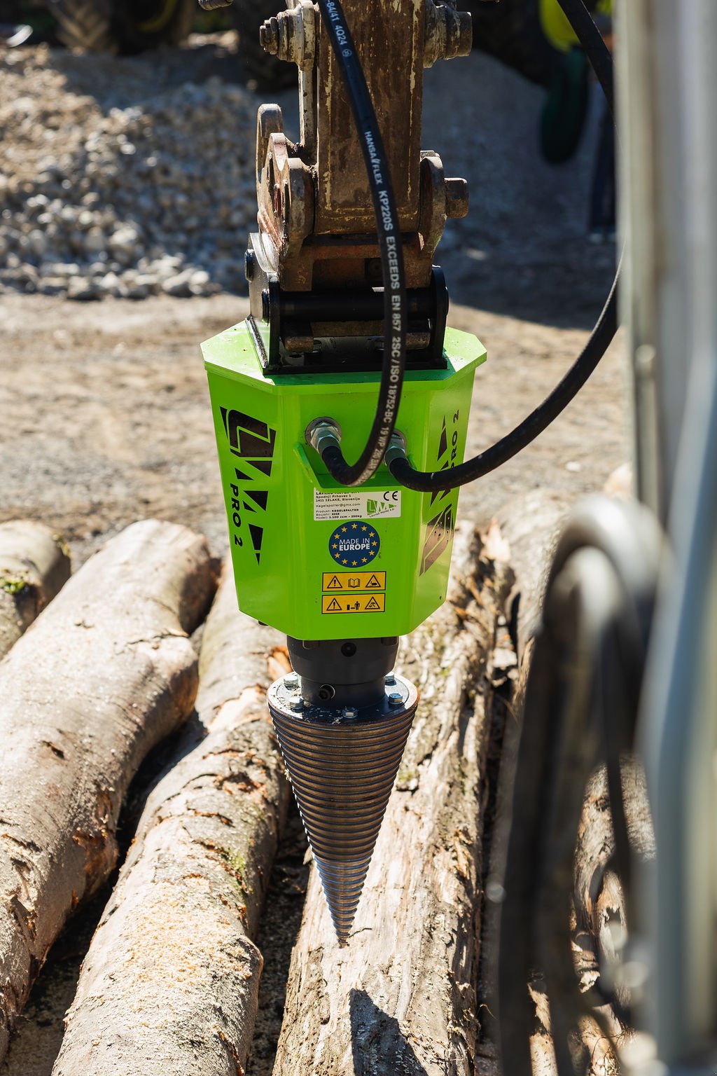 Holzspalter des Typs Sonstige Kegelspalter Bagger Erdbohrer PRO 2 1.100 ccm 65 Kw Holzkegel 260 x 500 mm, Neumaschine in Ingolstadt (Bild 1)