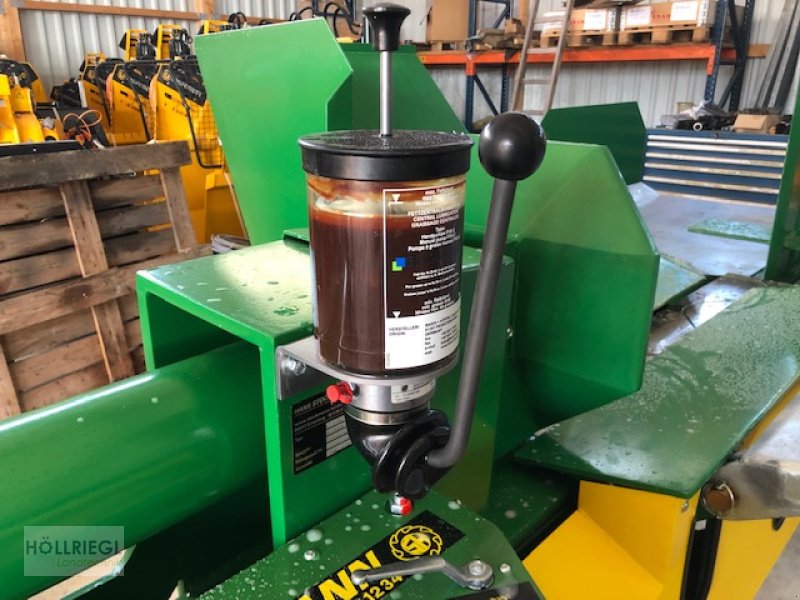 Holzspalter des Typs Stockmann HL 3000, Neumaschine in Hohenburg (Bild 5)