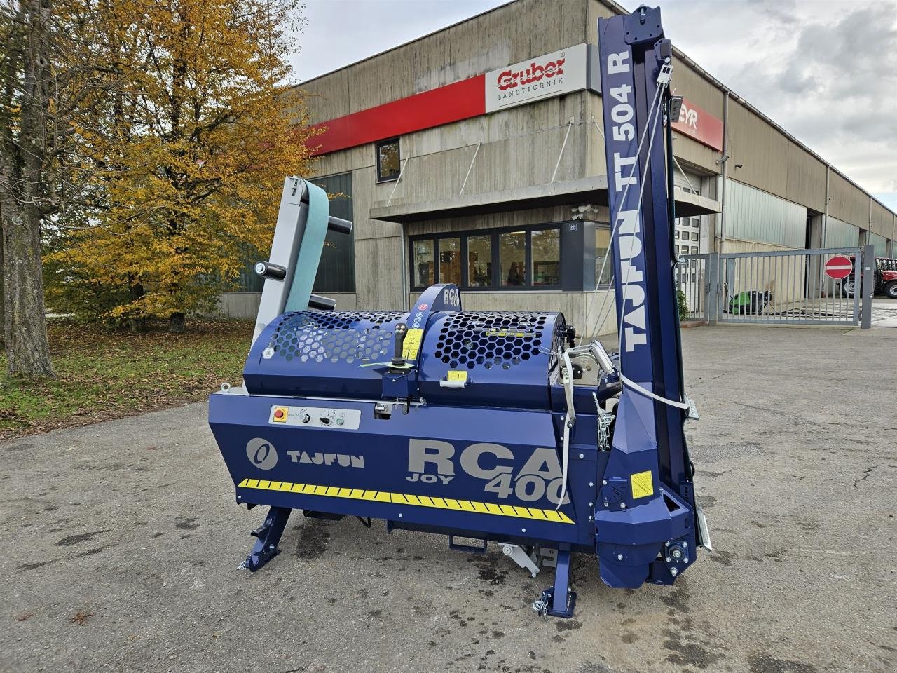 Holzspalter des Typs Tajfun RCA 400 Joy TG, Neumaschine in Ampfing (Bild 1)