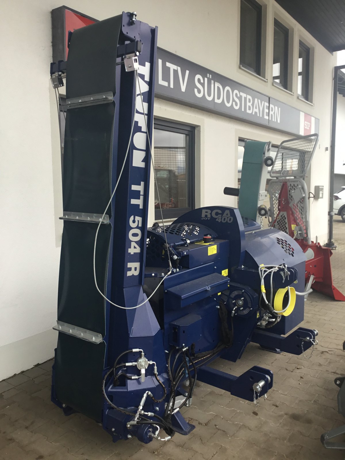 Holzspalter des Typs Tajfun RCA 400 Joy, Neumaschine in Deggendorf (Bild 3)