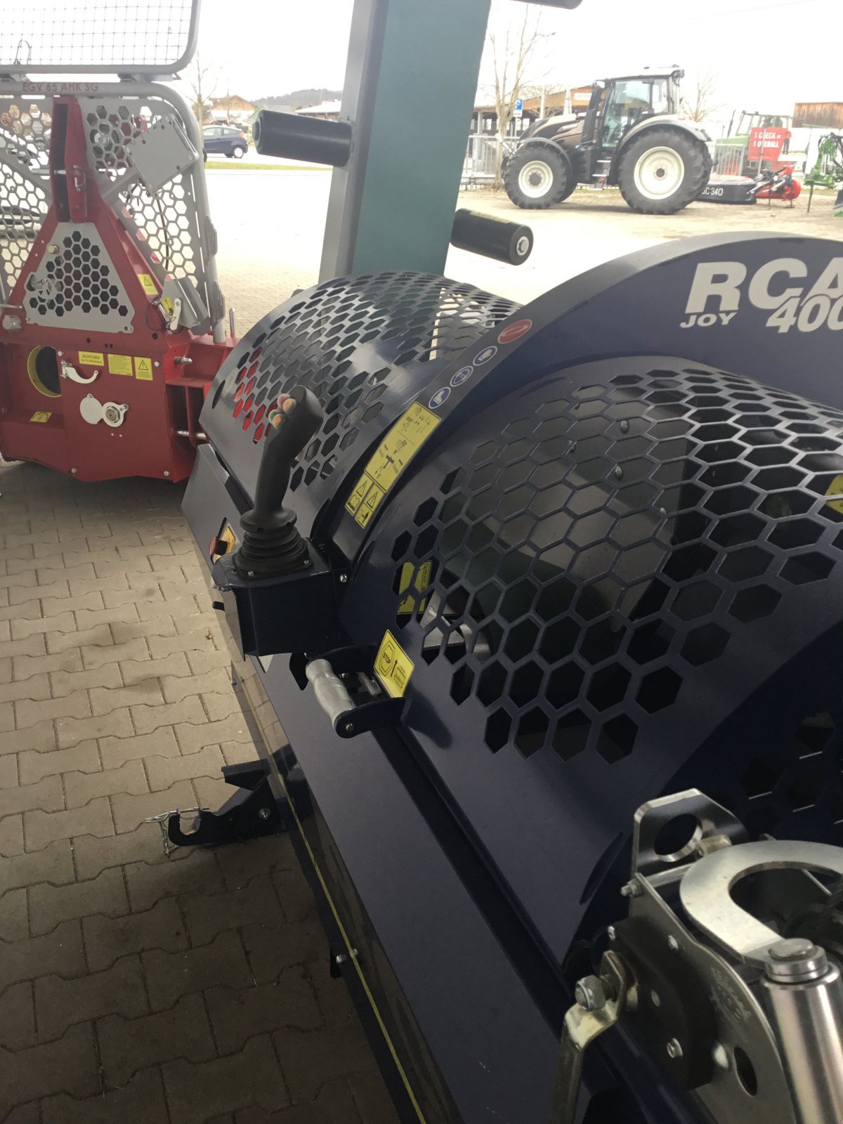 Holzspalter des Typs Tajfun RCA 400 Joy, Neumaschine in Deggendorf (Bild 6)