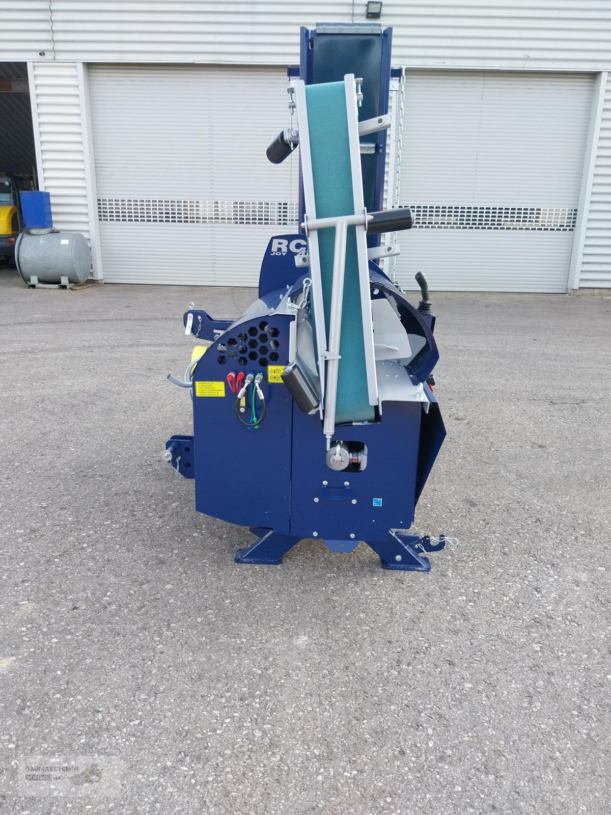 Holzspalter des Typs Tajfun RCA 400 Joy, Neumaschine in Stetten (Bild 2)