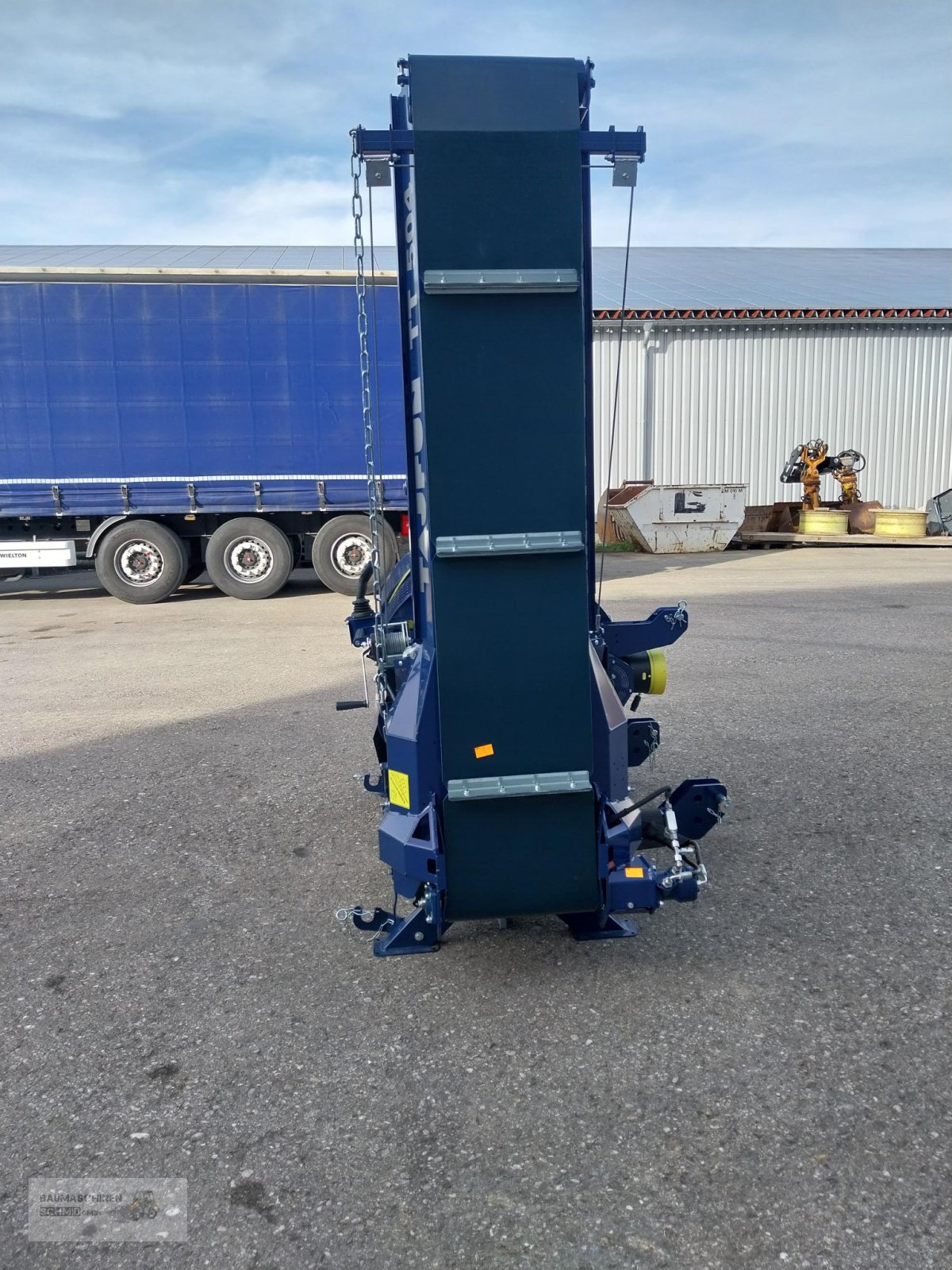 Holzspalter des Typs Tajfun RCA 400 Joy, Neumaschine in Stetten (Bild 4)