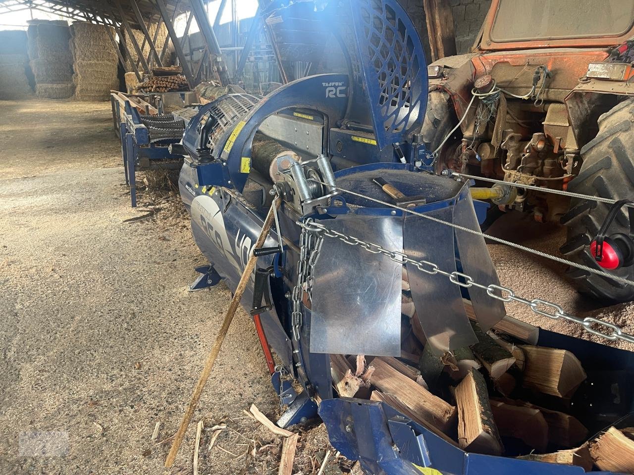 Holzspalter des Typs Tajfun RCA 400 Joy, Gebrauchtmaschine in Pragsdorf (Bild 4)
