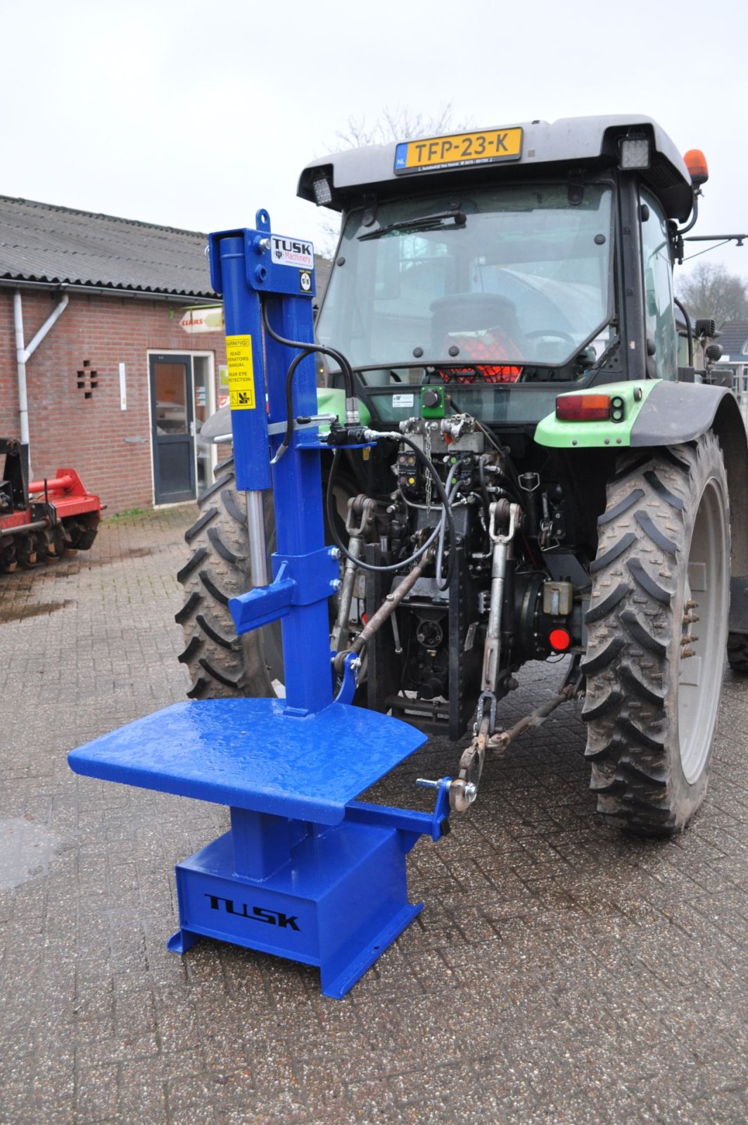 Holzspalter des Typs Tusk Houtklover 14L 600, Neumaschine in Voorst (Bild 4)