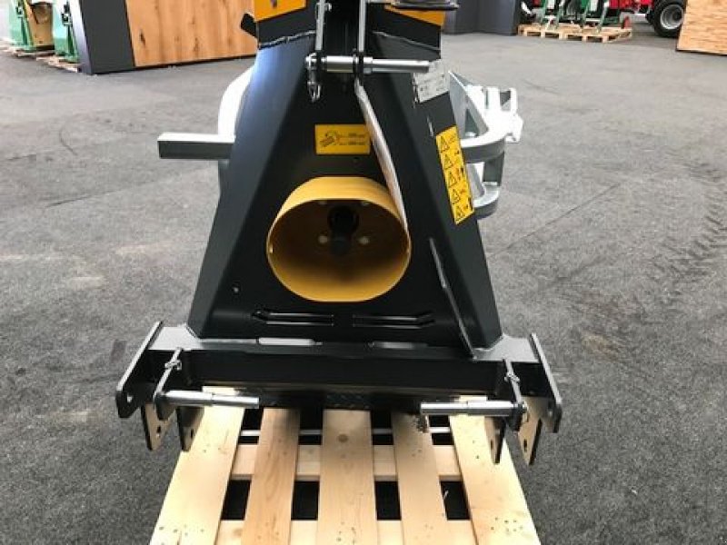 Holzspalter типа Uniforest Holzspalter Titanium 23CD Zapfwellenantrieb 21to, Neumaschine в Tamsweg (Фотография 8)