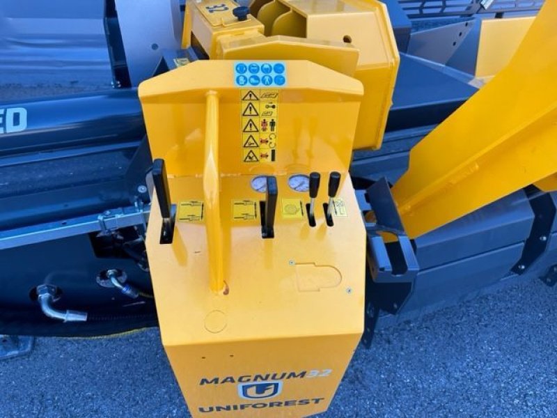 Holzspalter del tipo Uniforest Liegendspalter Magnum 32 CD TR Fahrwerk, Neumaschine In Tamsweg (Immagine 5)