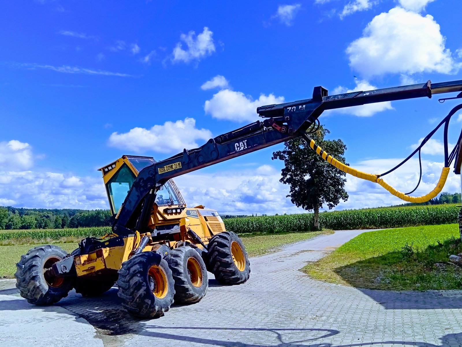 Holzvollernter typu CAT 580, Gebrauchtmaschine v Wilhelmsdorf (Obrázek 1)