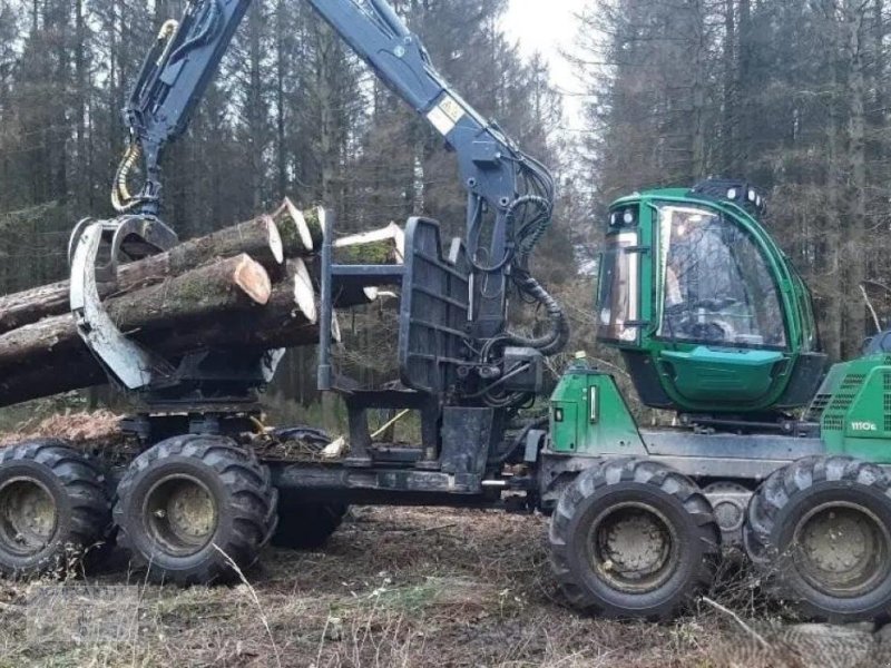 Holzvollernter typu John Deere 1110 E, Gebrauchtmaschine v Pragsdorf