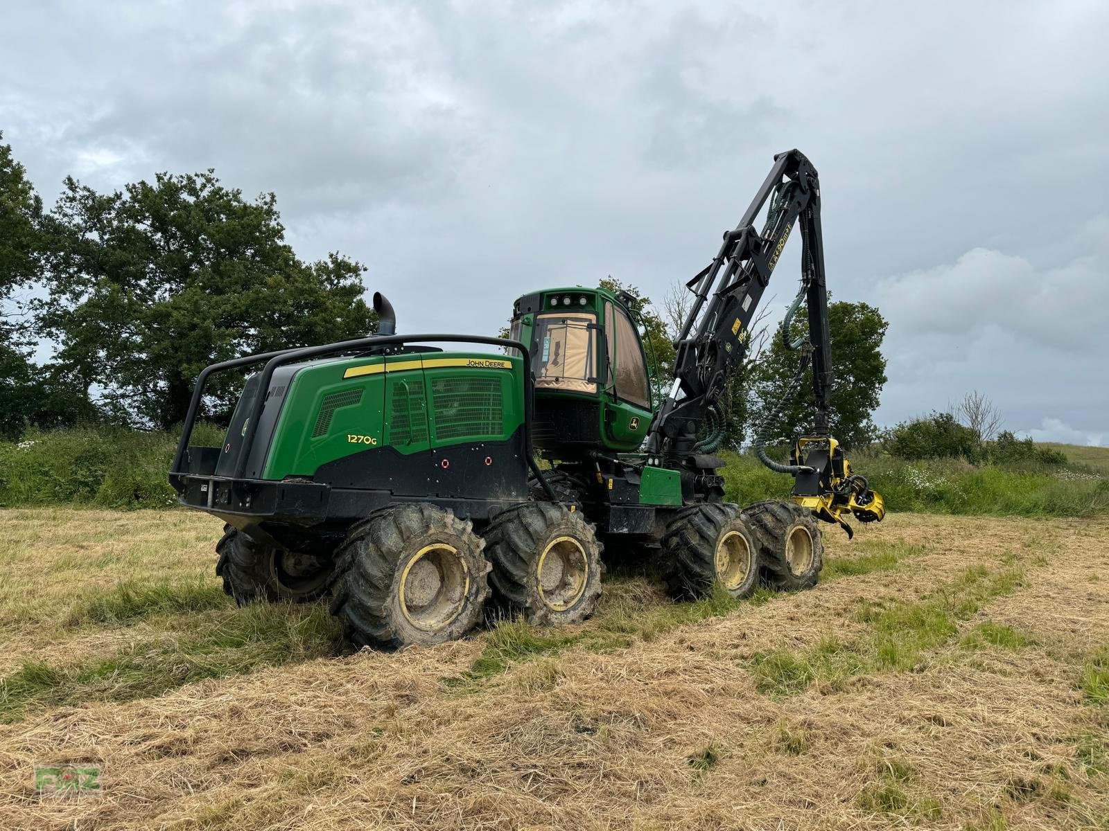 Holzvollernter des Typs John Deere 1270G 8WD, Gebrauchtmaschine in Leinburg (Bild 2)